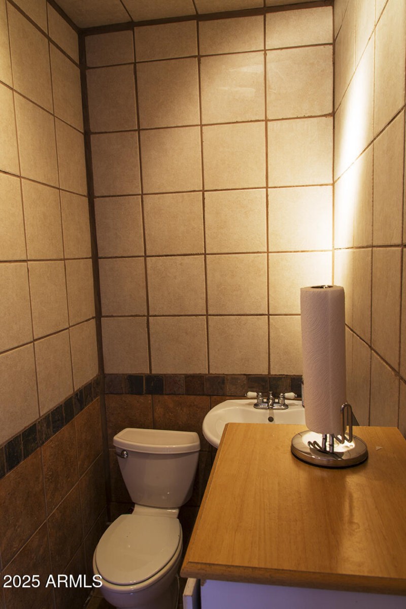 CBC_8133 Ed Web Main Restroom