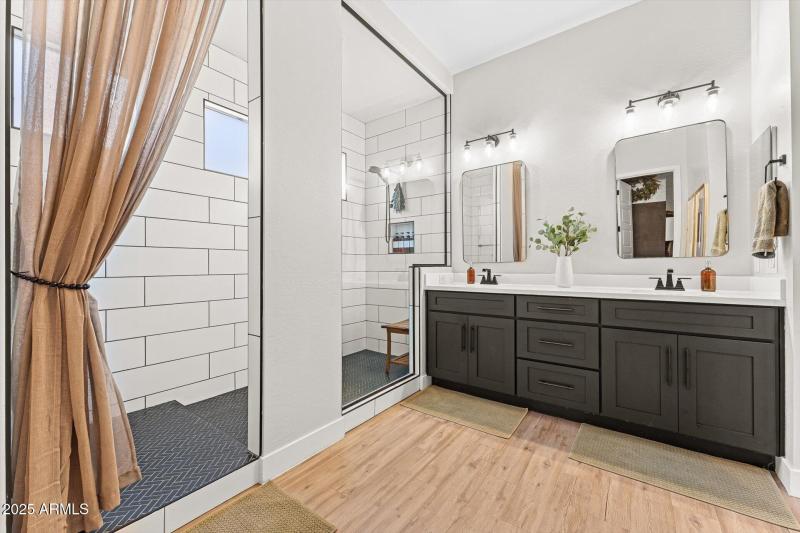 25-025-primary-bathroom