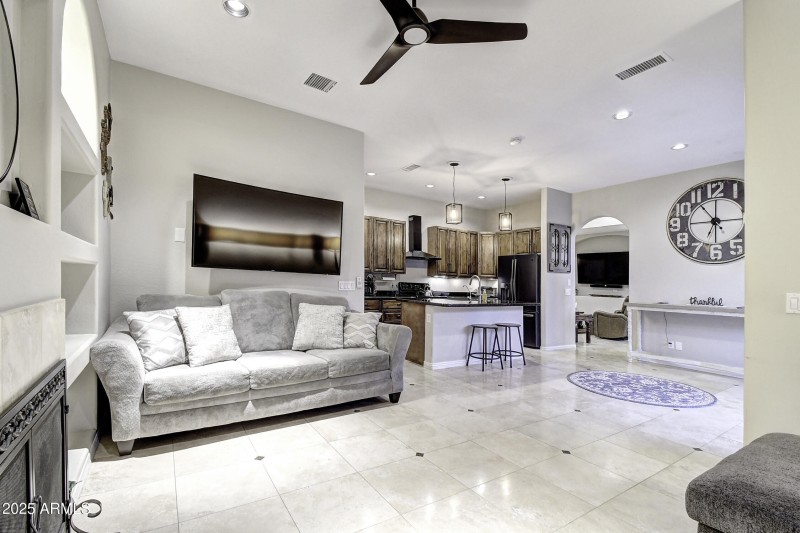 15038 E Marathon Dr (34)