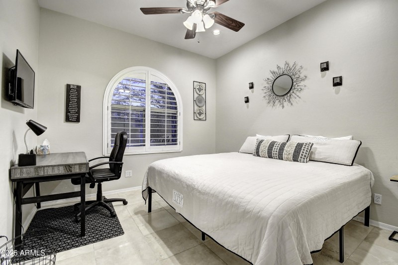 15038 E Marathon Dr (41)