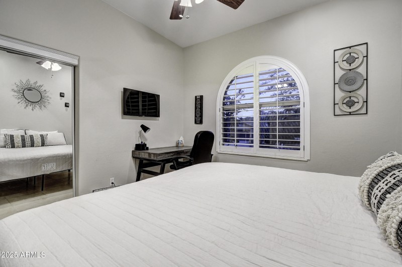 15038 E Marathon Dr (42)