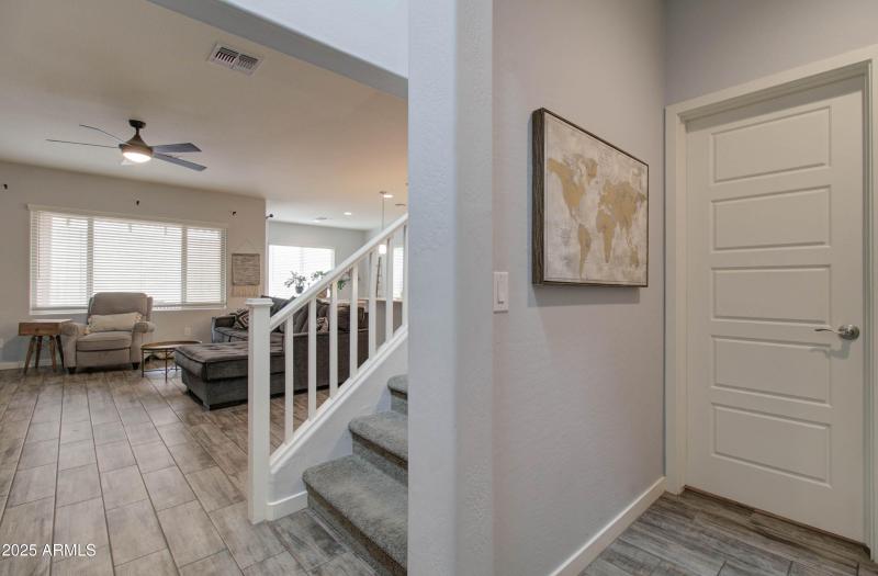 1654 W Redwood Ln -13