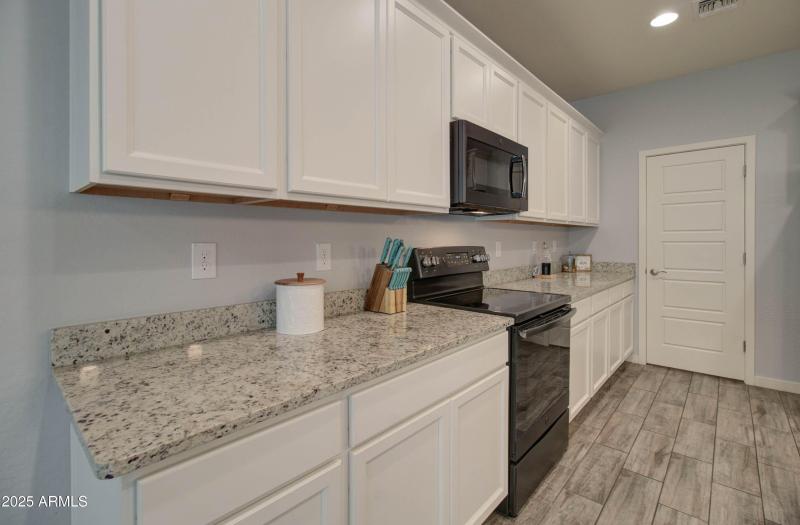 1654 W Redwood Ln -23