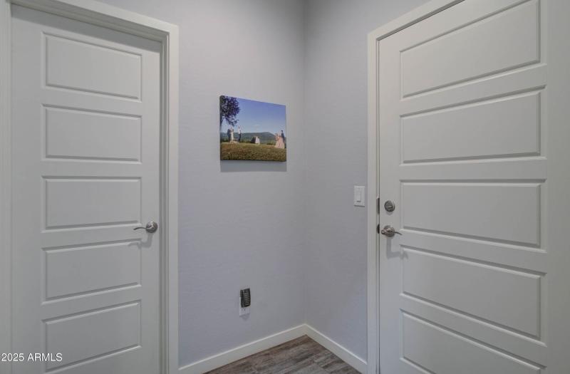 1654 W Redwood Ln -33