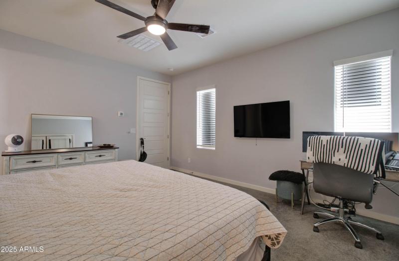 1654 W Redwood Ln -42