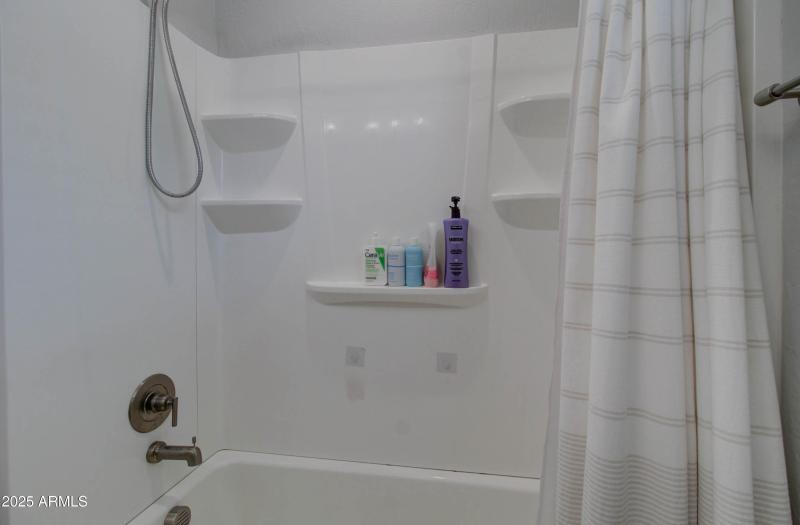 1654 W Redwood Ln -52