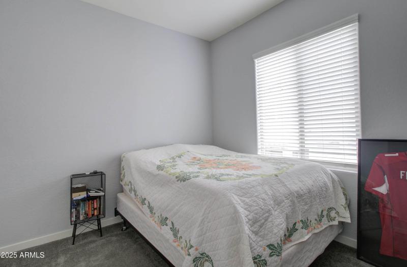 1654 W Redwood Ln -55