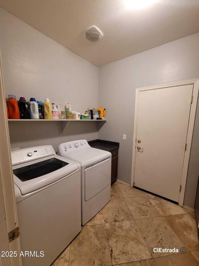 18dc1b1f-9f88-4bf4-946c-c593358f7bd0