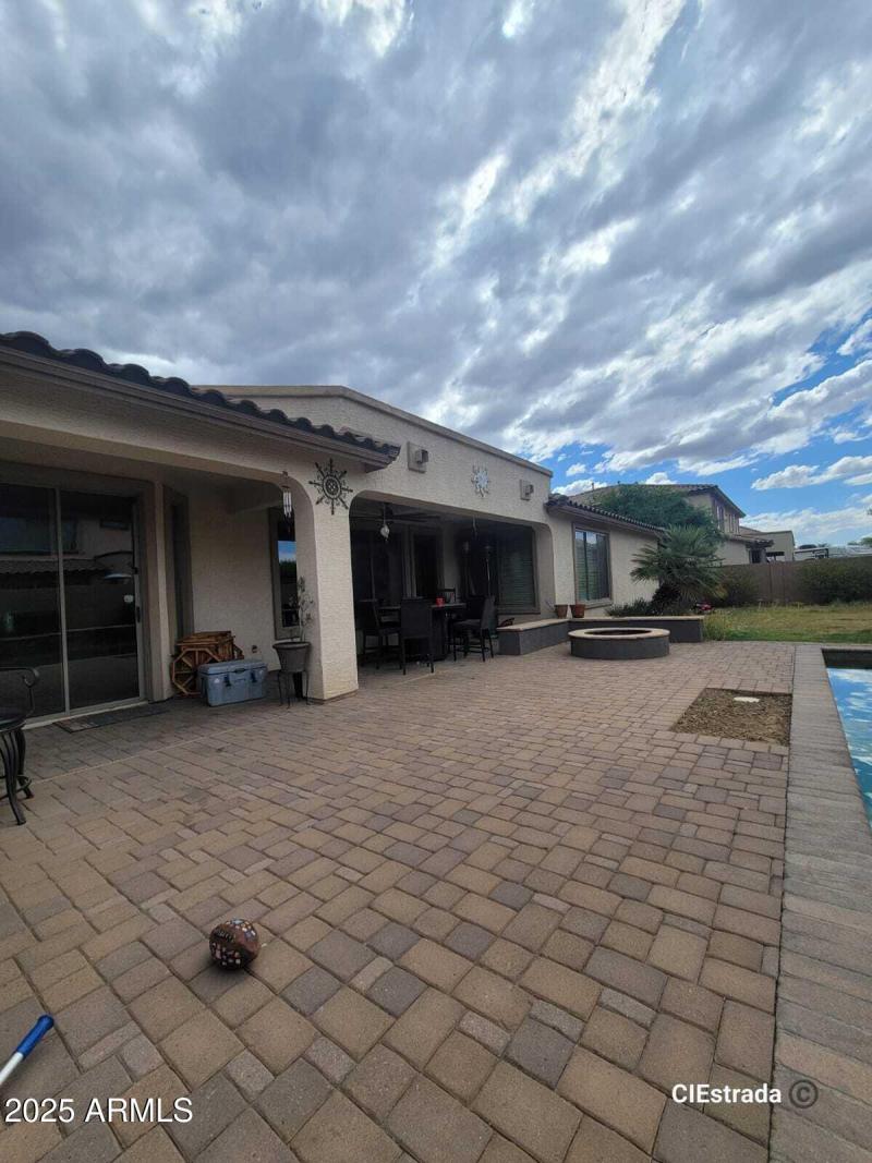 595ce045-cea8-4cec-826e-d549f183e59d