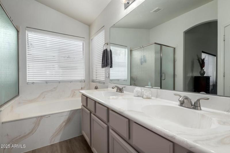 18- 1033 E MOUNTAIN VISTA DR, Phoenix