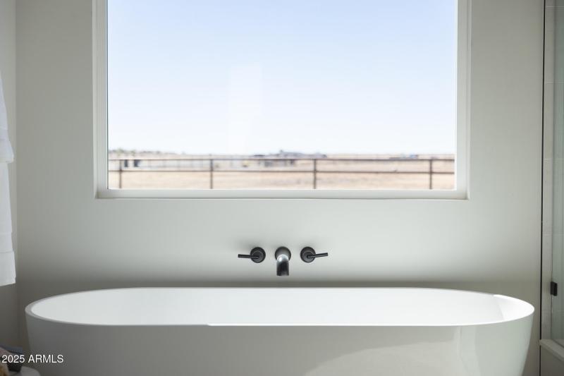 26 Owner's Bath Tub B5-3