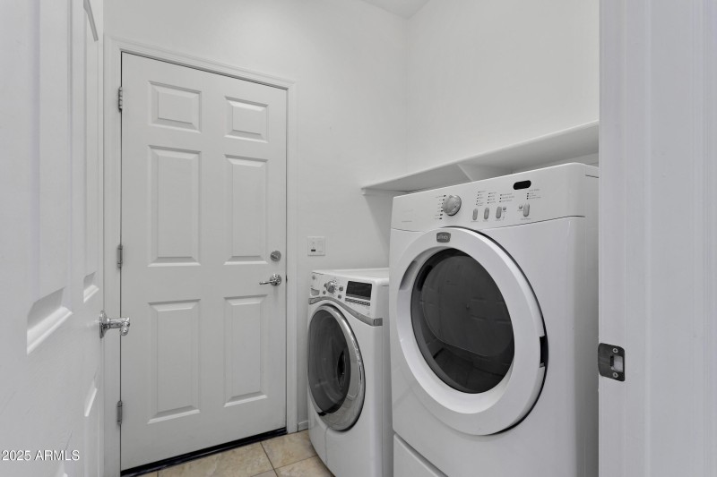 12_14029 e stanhope blvd-6