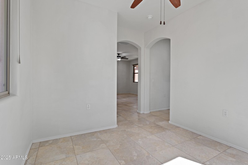 15_14029 e stanhope blvd-12