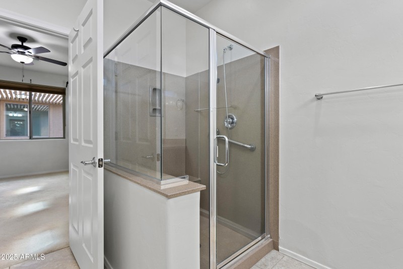 19_14029 e stanhope blvd-16