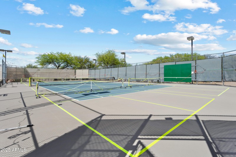 28_14029 e stanhope blvd-28