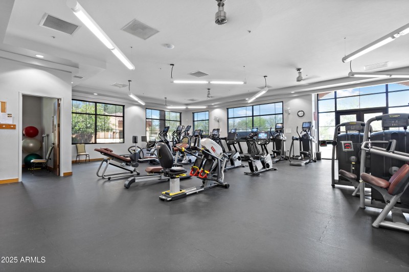 33_14029 e stanhope blvd-33