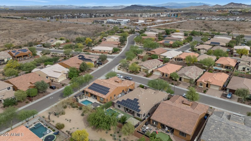 No Homes Directly Behind you