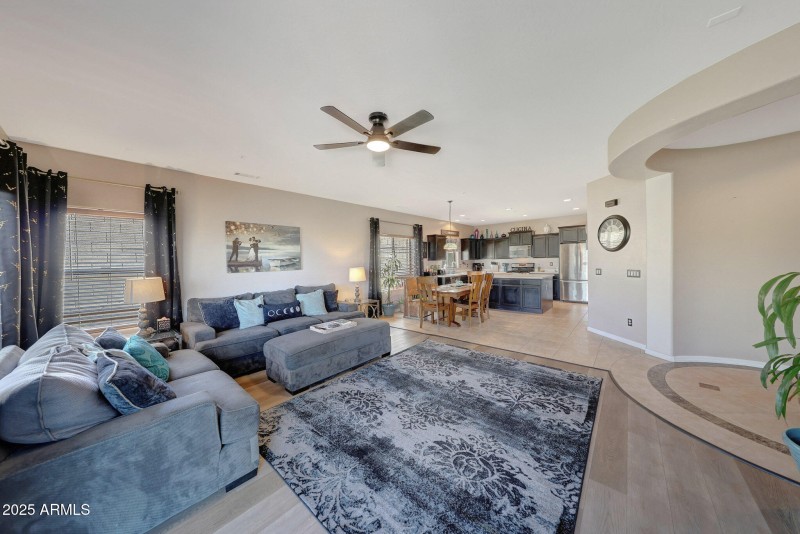 OPEN CONCEPT FAMILY ROOM