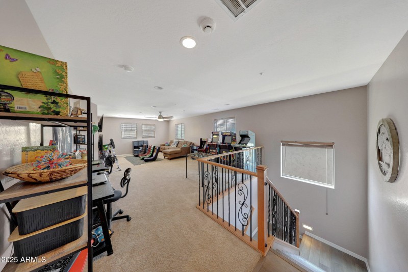 HUGE LOFT