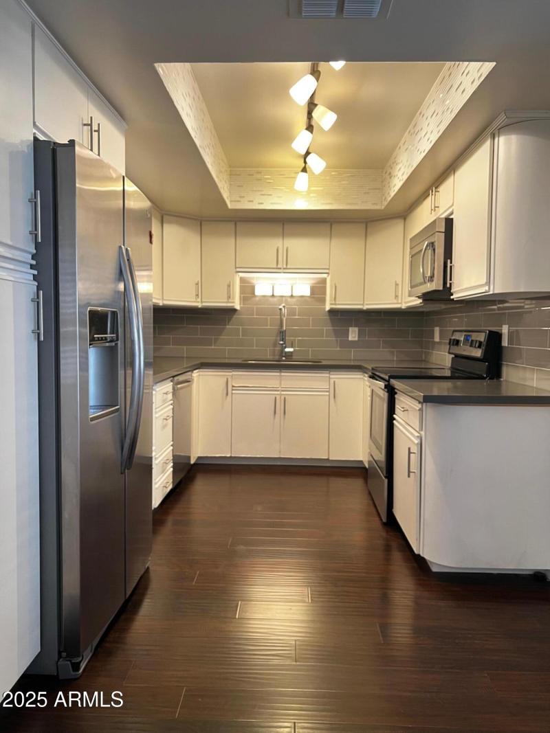 Stainless appliances