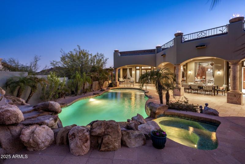 1-web-or-mls-D46A7838