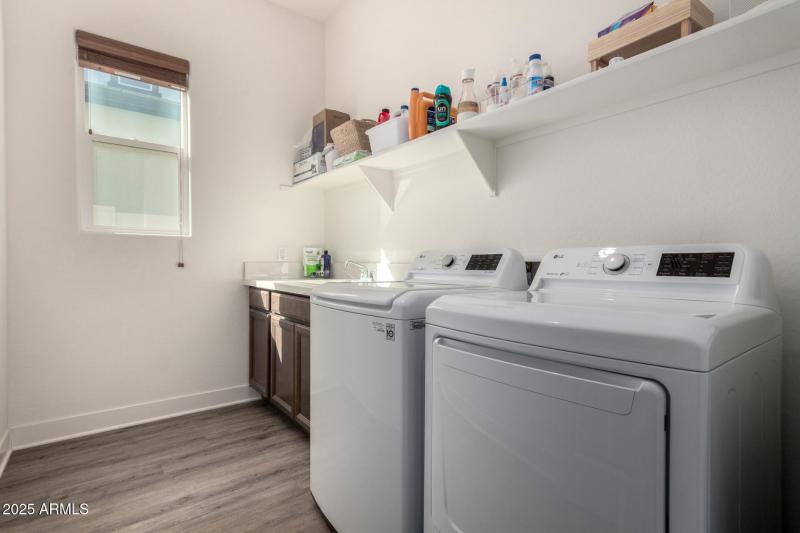 Large Fully Stocked Laundry