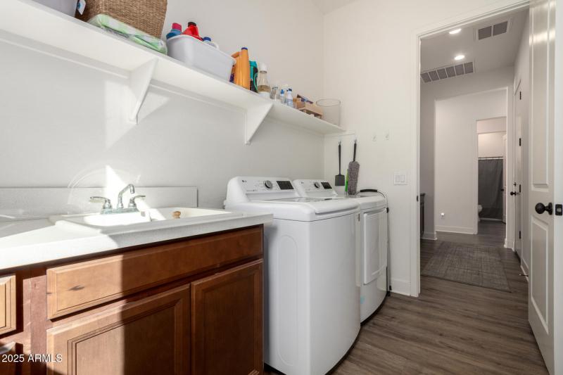 Large Fully Stocked Laundry