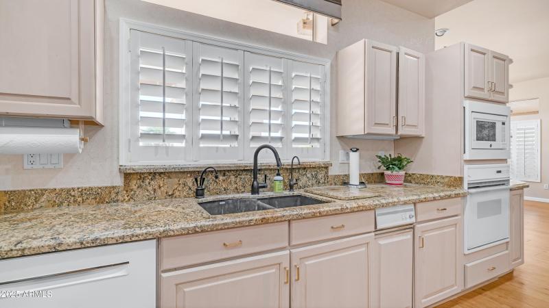 14101 W Via Tercero (10)