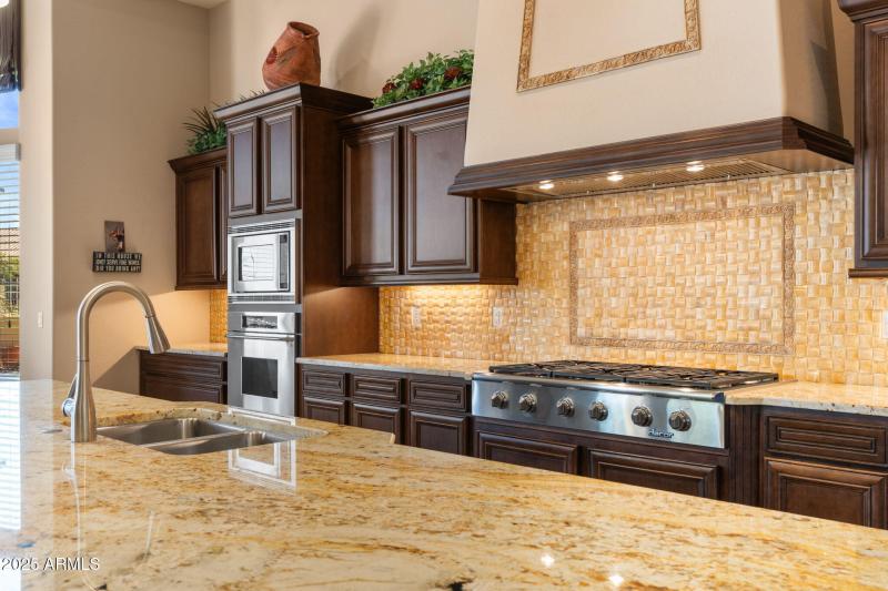 14-web-or-mls-2304-n-steele-cir