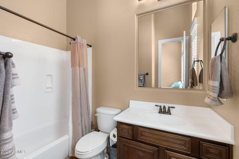 47-web-or-mls-2304-n-steele-cir