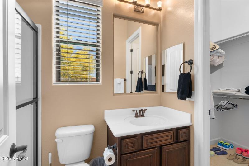 50-web-or-mls-2304-n-steele-cir