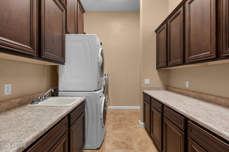 54-web-or-mls-2304-n-steele-cir