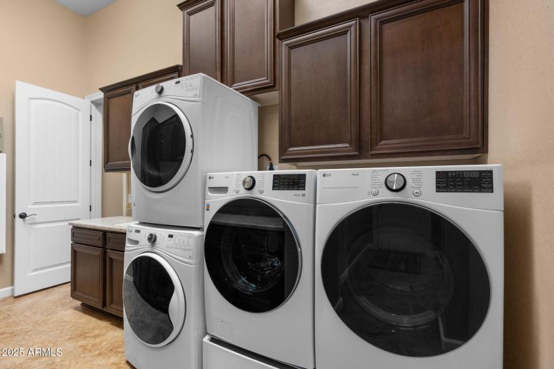 55-web-or-mls-2304-n-steele-cir