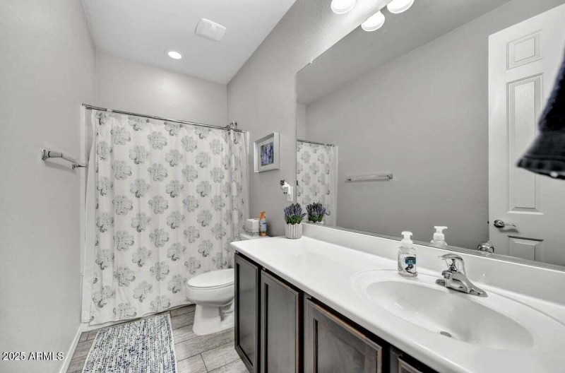 Guest Bath 2