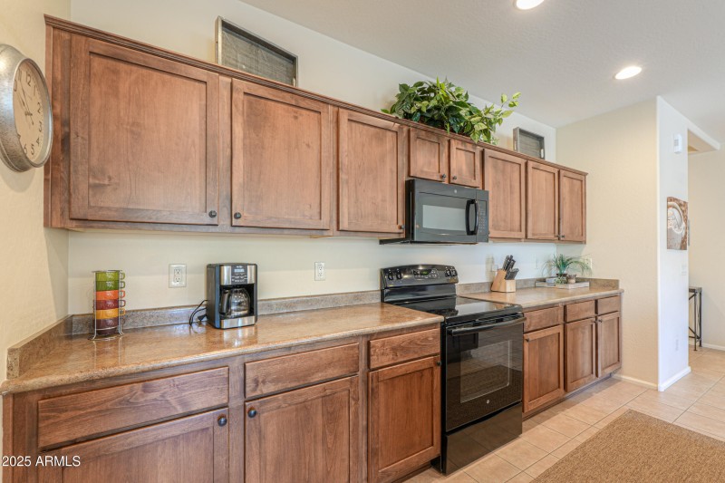 Beech cabinets w/knobs