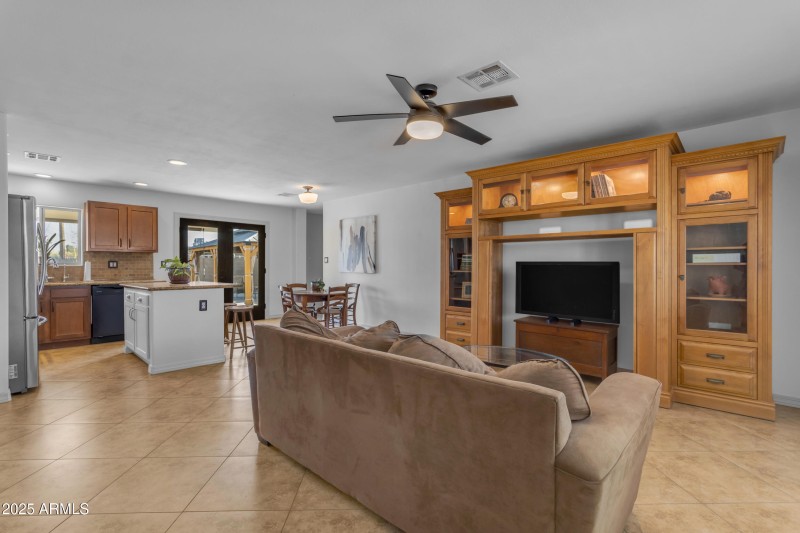 Living Room/Kitchen