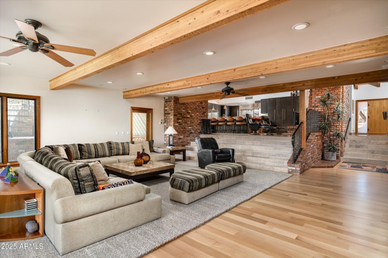 023-6830 N 46th Pl (23 of 102)