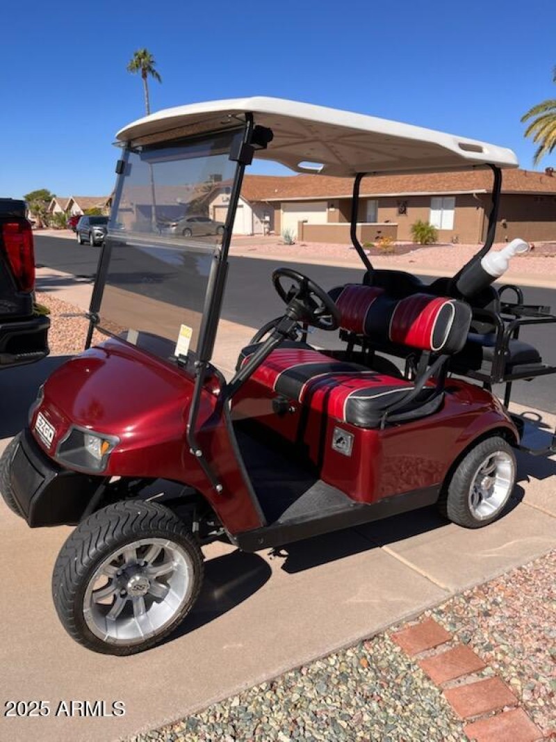 GOLF CART