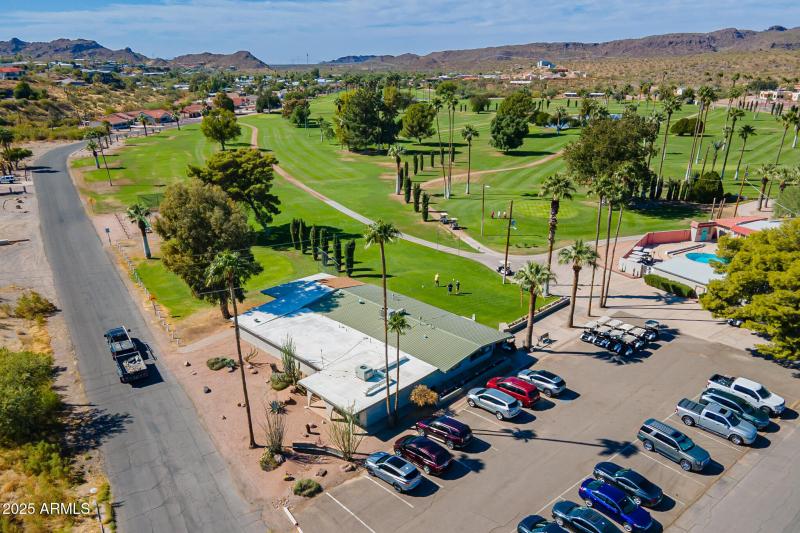 (27) Golf Course & Pool