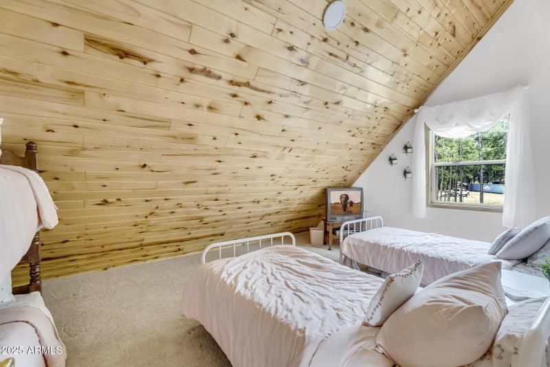 025_50-web-or-mls-forest-34_924