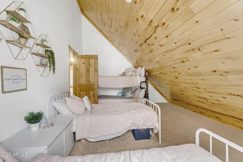 026_51-web-or-mls-forest-35_840