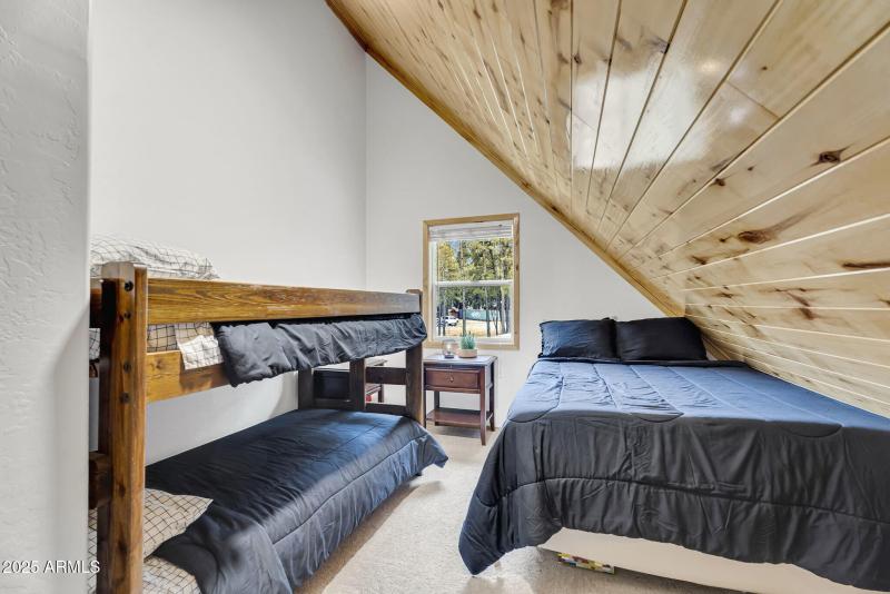 027_52-web-or-mls-forest-36_902