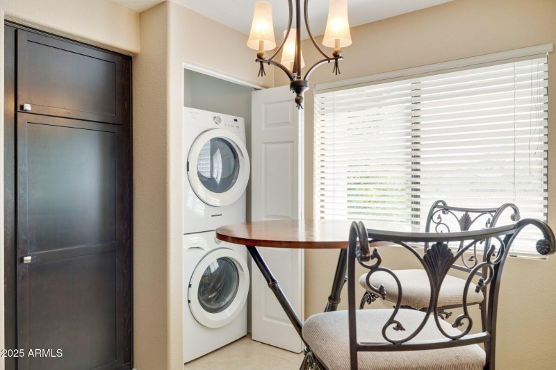 11-web-or-mls-9555-e-raintree-dr-unit-20