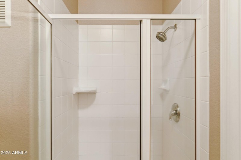 16-web-or-mls-9555-e-raintree-dr-unit-20