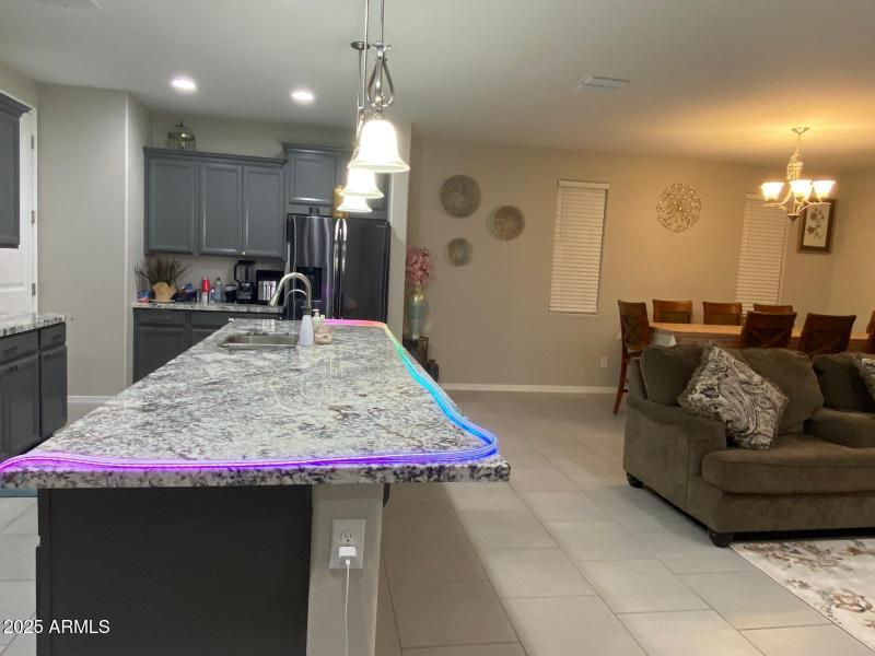 PHOTO-2025-04-18-17-33-41