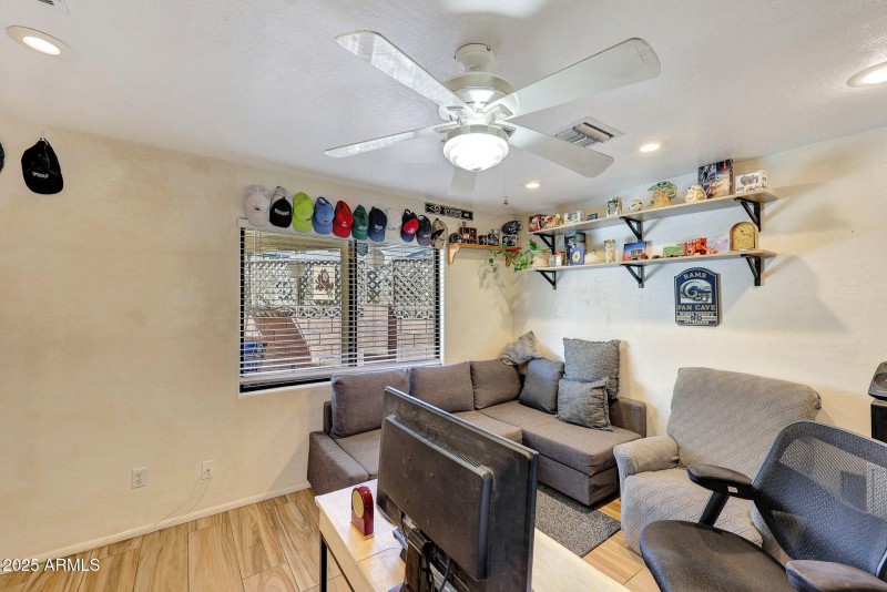 Bonus room Laundry