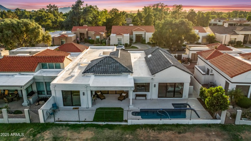 Private Pool & Backyard Escape