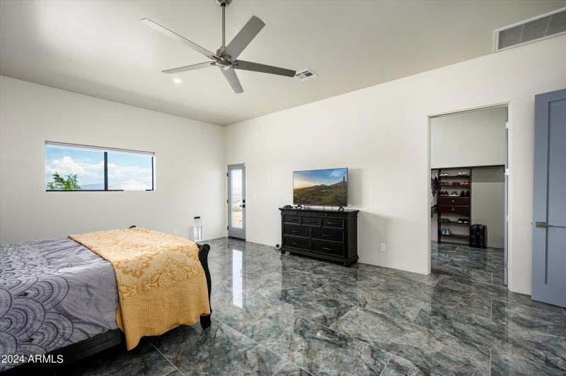 Primary Suite Walk In~