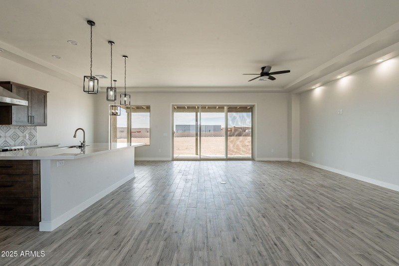 10-web-or-mls-231st-10