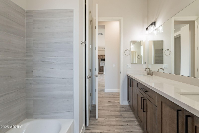 25-web-or-mls-231st-25